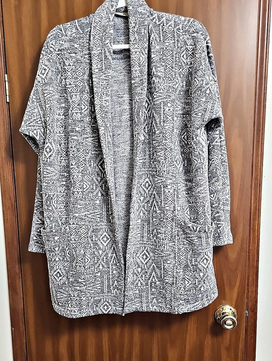 Look by Goldstein Jackets & Blazers - LoGo by Lori Goldstein Geometric Jacket in Gray & White Size Medium Like New